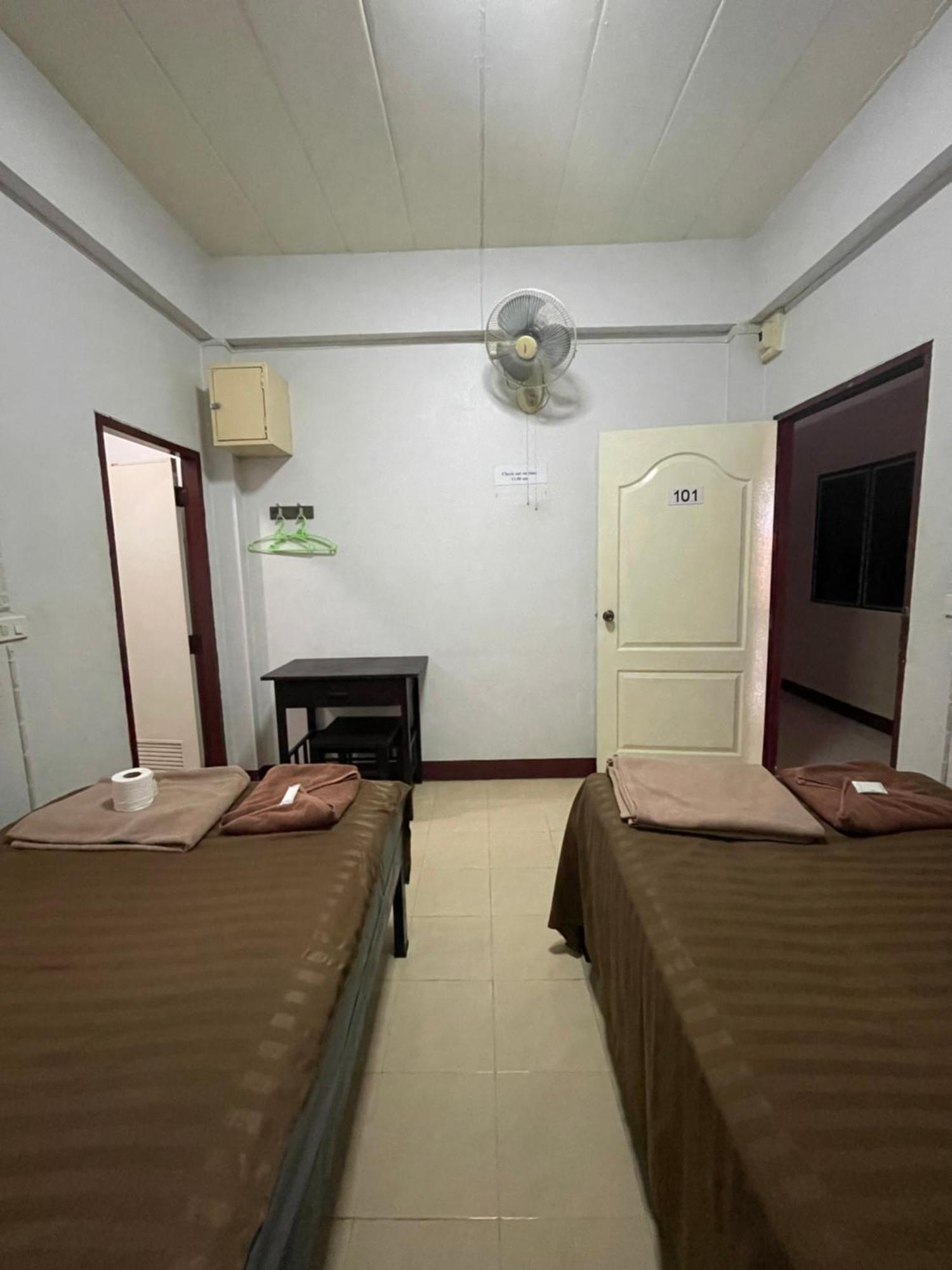 JJ Guesthouse Chiang Mai Eksteriør billede