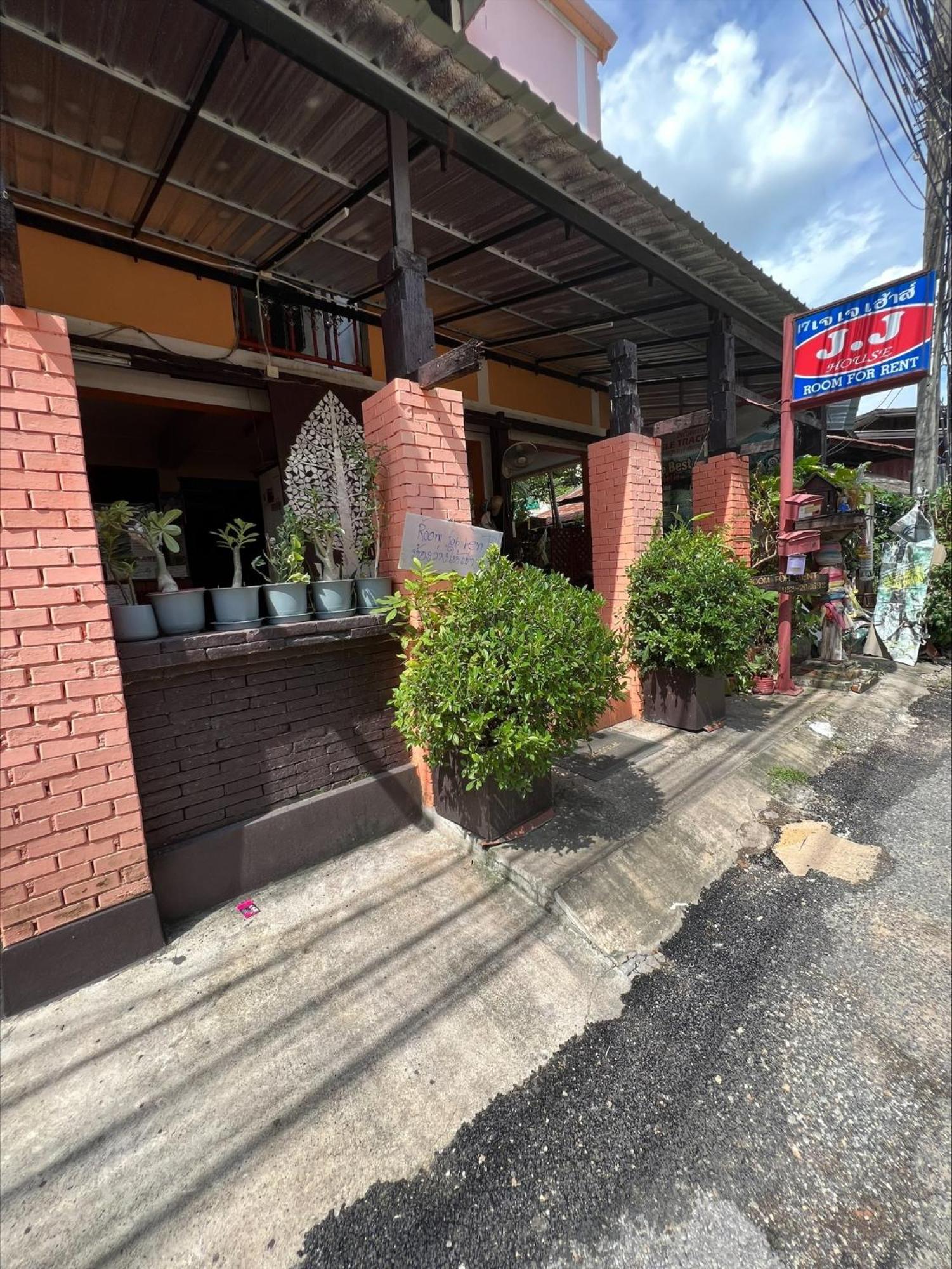 JJ Guesthouse Chiang Mai Eksteriør billede